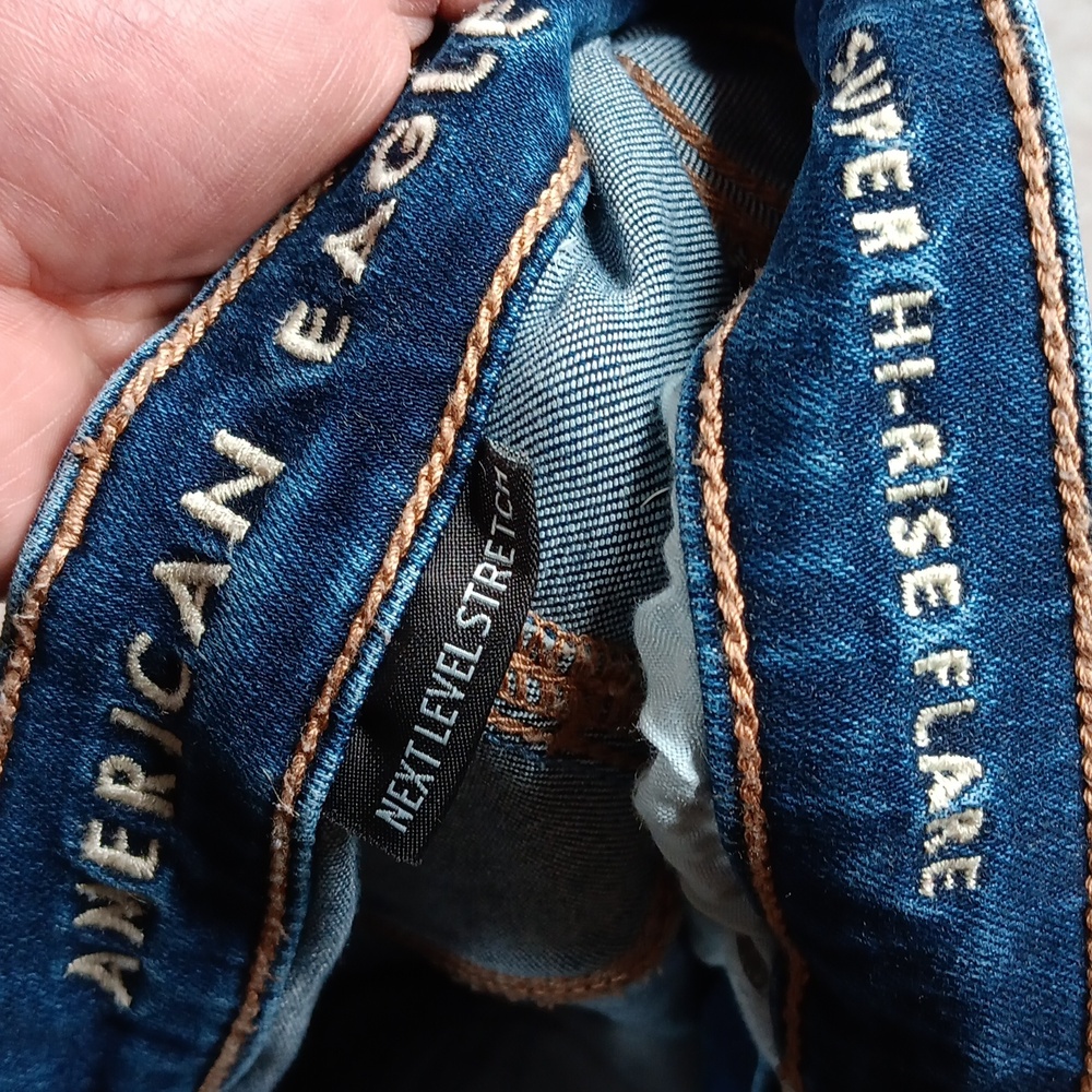 American Eagle Super High Rise Flare Distressed Jeans Size 2 - Picture 7 of 8